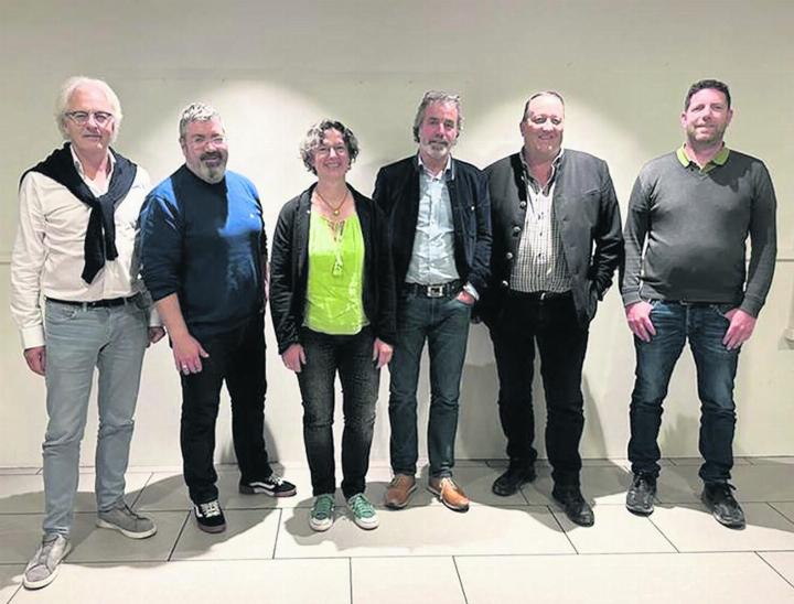 Von links: Thomas Frei, David Schmid, Heidi Gafner, Sigi Feller, René Schopfer, Simon Moratti. Auf dem Bild fehlt Elio von Grünigen. FOTO: ZVG