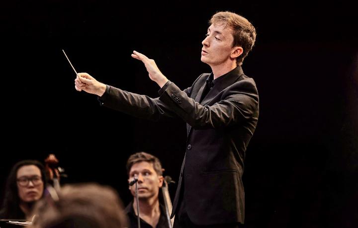 Gewinner Gabriel Pernet wird Einladungen ans Kammerorchester Basel, an das Sinfonie Orchester Biel Solothurn, an das Orchestre de chambre de Lausanne und an die Philharmonie Südwestfalen erhalten.