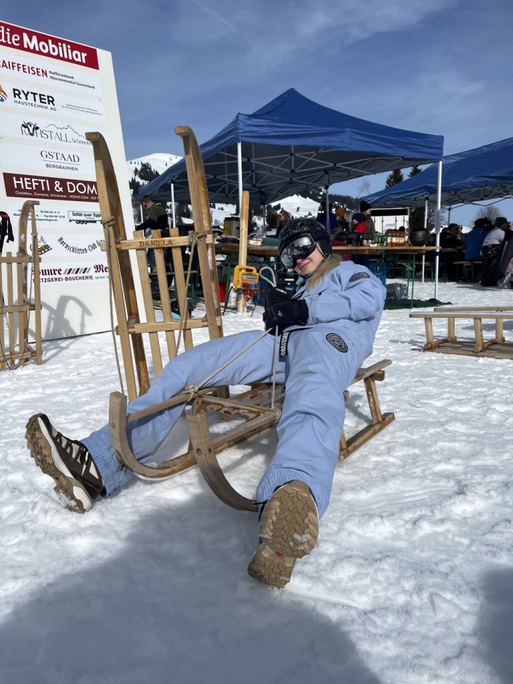Im Ziel wird noch kurz die Rennposition eingenommen. (Foto: Leonie Koehler)