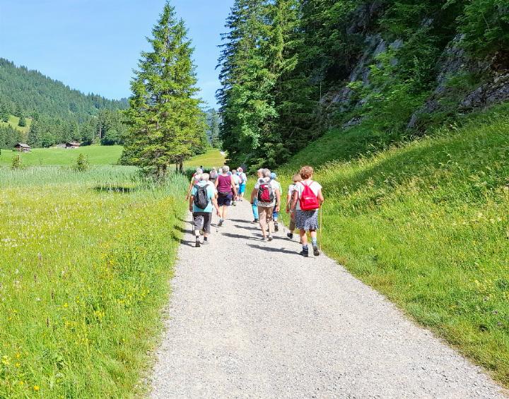 Dem See entlang zu wandern, ist immer wieder ein schönes Erlebnis.