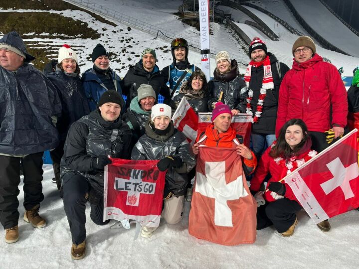 Sandro Hauswirth inmitten seiner Fangemeinde (Fotos: ZVG)