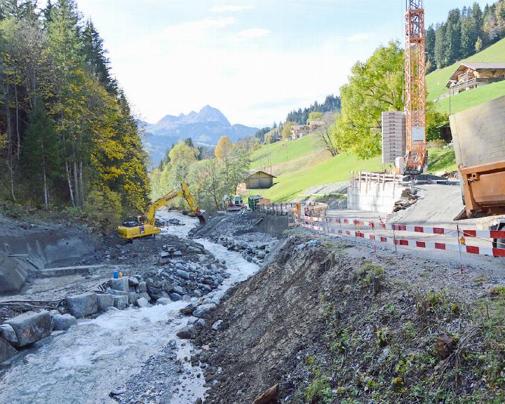 Hier unterhalb der Scheidbachstrassebrücke wird die Wasserfassung realisiert.