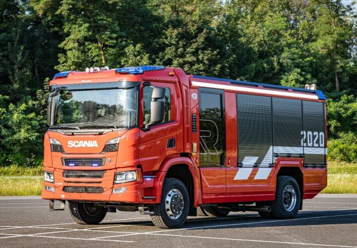 Die Stimmberechtigten haben einen Kredit von 600’000 Franken für ein neues Tanklöschfahrzeug für die Feuerwehr Saanen bewilligt. (Symbolbild: zvg)