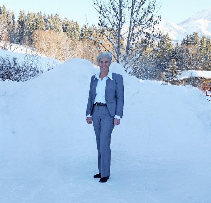 Gemeindepräsidentin Ruth Oehrli freut sich auf ihre zweite Amtszeit – trotz eines anspruchsvollen Jahres bleibt sie «gerne Präsidentin der Gemeinde». FOTO: SONJA WOLF