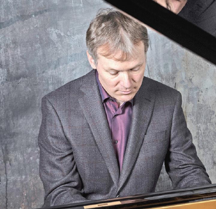 Der Saaner Pianist Reto Reichenbach.