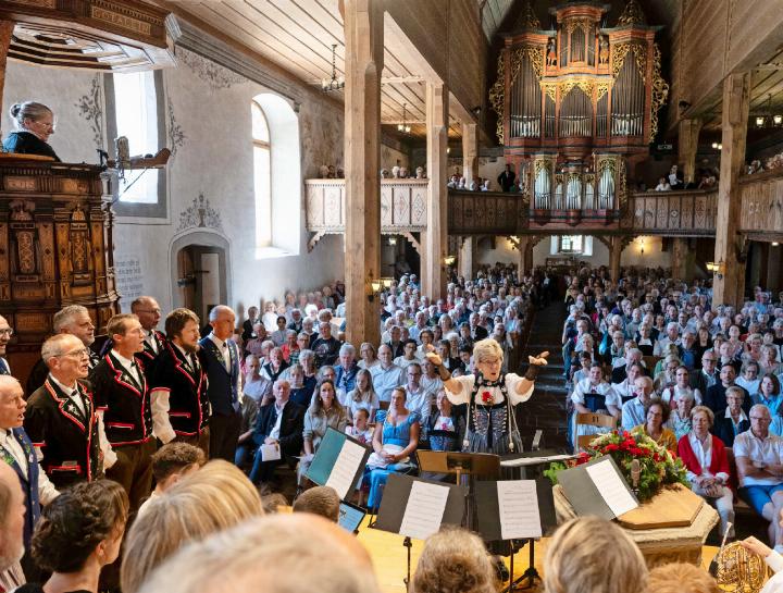 Das stimmungsvolle Ambiente in der Kirche Saanen sorgte bei den Aufführenden wie bei den Zuhörern für ein tiefgreifendes Erlebnis.
FOTO: RAPHAEL FAUX/GSTAADPHOTOGRAPHY.COM