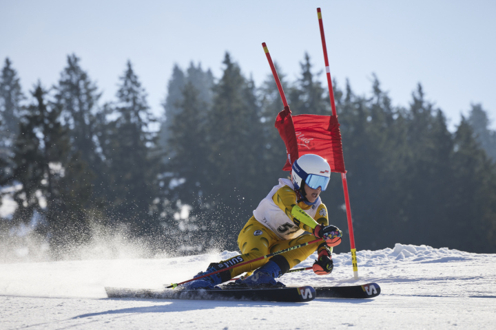 Dania Allenbach vom Skiclub Turbach- Bissen wurde im Riesenslalom Dritte, beim Slalom holte sie den BOSV-Meistertitel. (Fotos: Yoshiko Kusano & AvS)