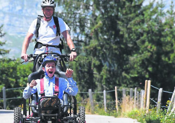 Der Outdoordienstleister Capdenho hat sein Freizeit- und Sportangebot angepasst, und zwar an Menschen mit körperlichen und/ oder geistigen Beeinträchtigungen. Sie leben die Inklusion jeden Tag. FOTO: CAPDENHO