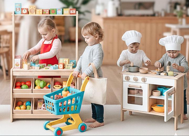 Spiel und Spass im Spieleland im Café Alpenruhe. FOTO: ZVG