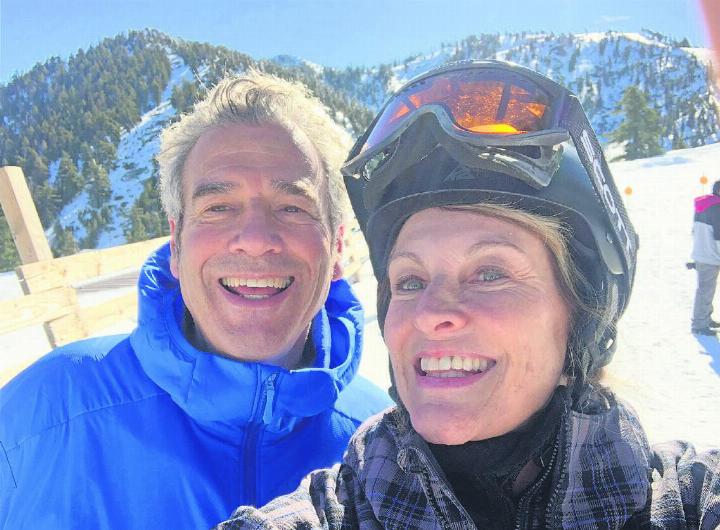Auf der Piste sind JulieRae und Marc Trunz auch anzutreffen, wobei er das Skifahren im Saanenland gelernt hat. FOTOS: ZVG