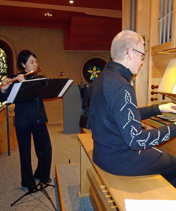Das Konzert mit Ada van der Vlist Walker (Orgel) und Yoshimi Wittermann (Flöte) passte sehr gut zu einem Sonntagabend, um das Wochenende ruhig und andächtig ausklingen zu lassen. FOTO: VRENI MÜLLENER