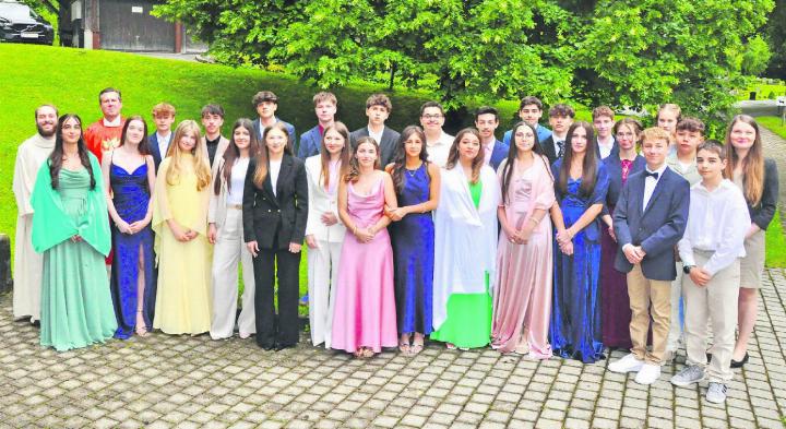 Die 26 Jugendlichen anlässlich ihrer Firmung. FOTO: ZVG