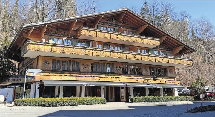 Die Praxis von Dr. Perreten an der Suterstrasse 1 in Gstaad wird von der SarinaMed übernommen.