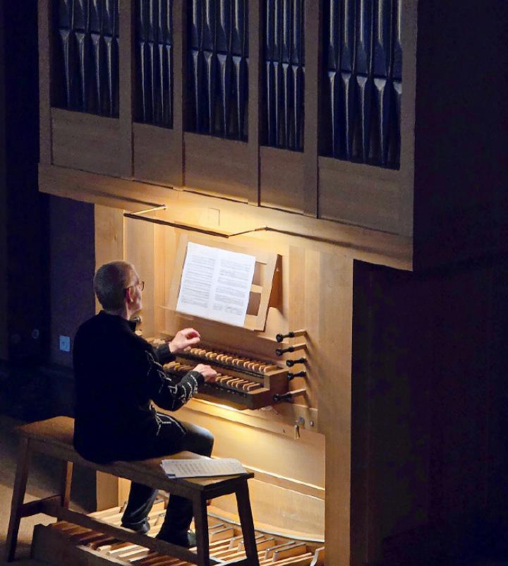 Ada van der Vlist Walker an der Orgel. FOTO: A. BROGLI