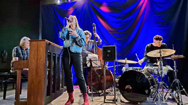 «Känzig & Känzig» auf «Family On Tour» begeisterten mit wunderbaren Jazz- und Poparrangements. FOTO: MARKUS BACHMANN