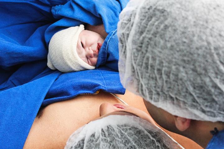 Der Kanton, die Spitäler und die Berner Fachhochschule haben ein Projekt gestartet, um die Situation rund um die Geburtshilfe im Berner Oberland zu analysieren.   SYMBOLBILD: PIXABAY