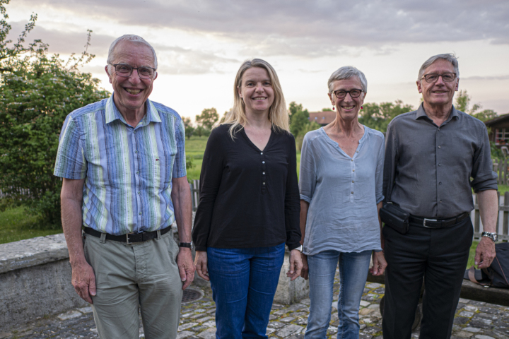 Verabschiedet wurden Guntram Knauer (links) und Hansruedi Marti; neu im Vorstand sind Natalie Furer (Zweite von links) und Ursula Egger. (Foto: Hans-Rudolf Schneider)