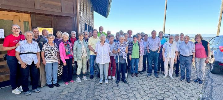Die Reisegruppe mit Pfarrerin Marianne Kellenberger (ganz links). FOTO: ZVG