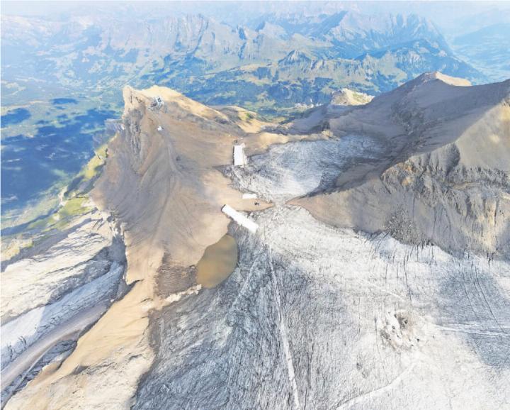 Der Klimawandel bekommt «ein Gesicht»: Das Eis verschwindet und legt 2000 Jahre lang bedecktes Gestein frei. FOTO: ZVG