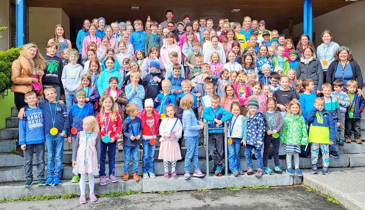 Gruppenfoto der KiWo-Teilnehmenden. FOTOS: ZVG