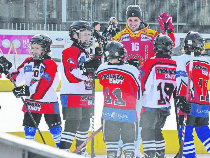 Hol dir Tipps von den Profis am Swiss Ice Hockey Day! FOTO: ARCHIV AVS/NICOLAS GEISSBÜHLER