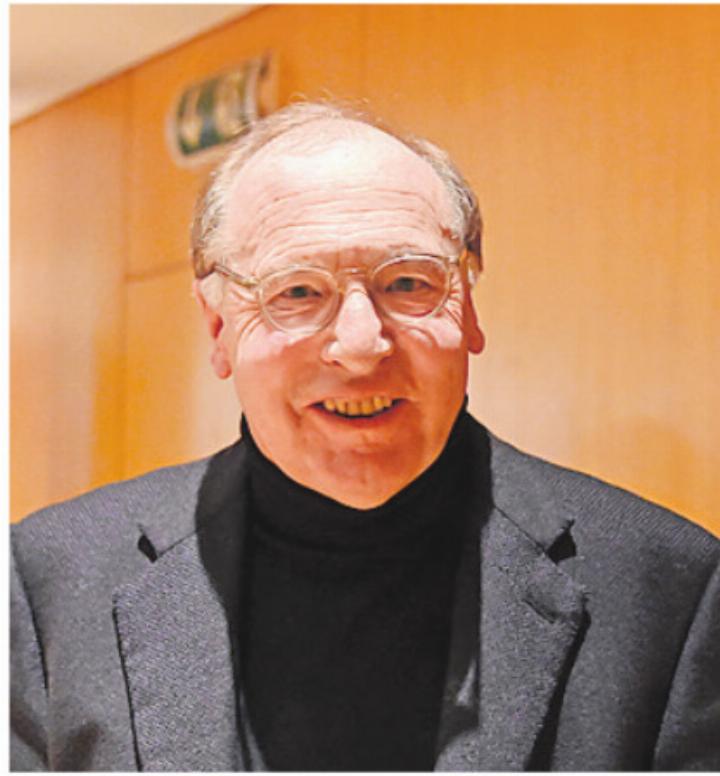 Marcel Bach bei der damaligen Informationsveranstaltung im April 2024. ARCHIVFOTO: JENNY STERCHI