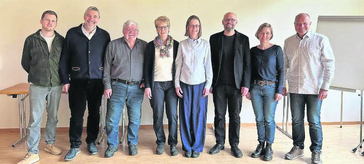 Der neue Vorstand (von links): Marc Schweizer, Hans-Jürgen Glatz, René Jaggi, Erika Hager, Monique Buri, Philipp Kuntze, Katharina Cuthbertson und Moreno Bottesi. FOTO: ZVG