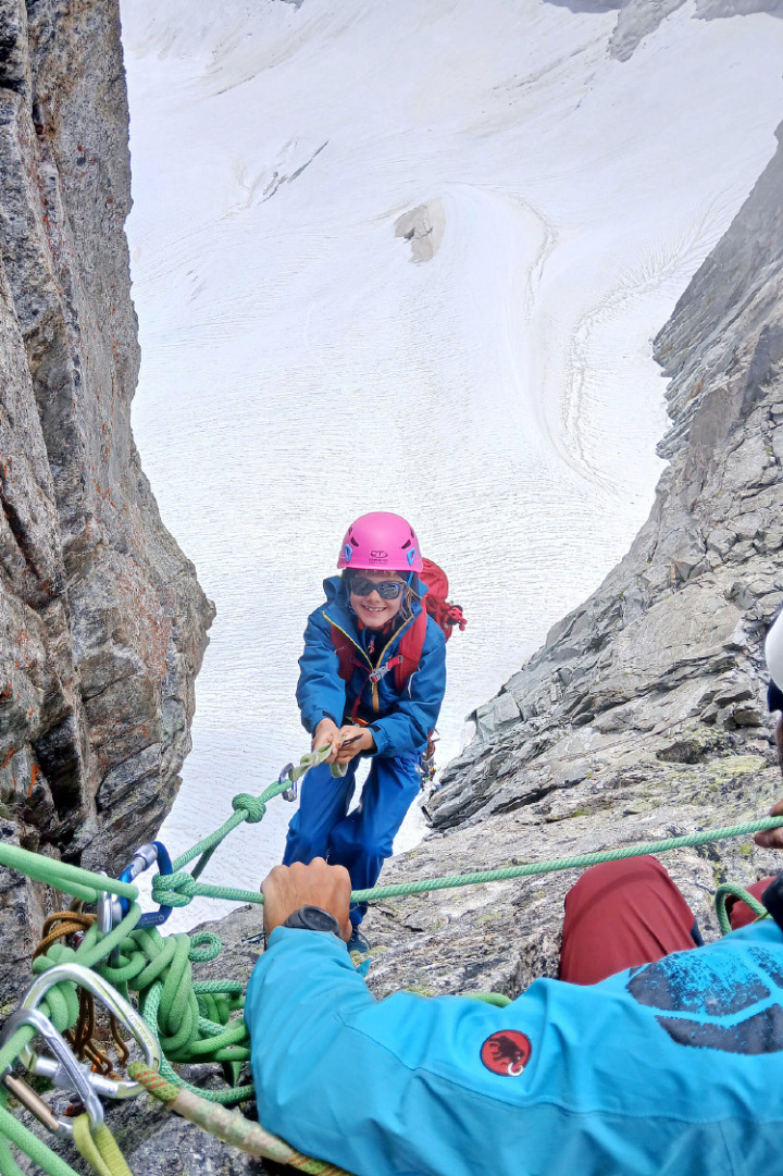Abseilen zurück auf den Gletscher.