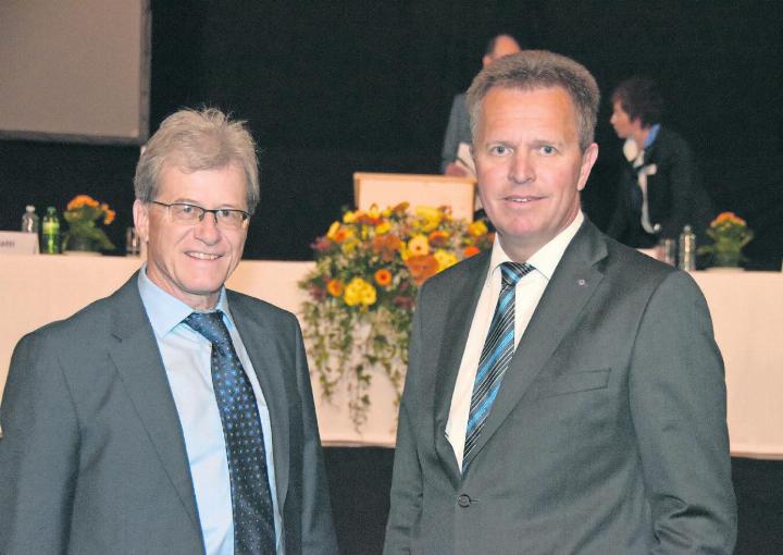 Verwaltungsratspräsident Victor Steimle (links) und Bankdirektor Jürg von Allmen blicken trotz grossen Herausforderungen positiv in die Zukunft. FOTO: ANITA MOSER