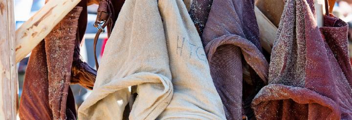 Die unterste Sägemehl-ESAF 2025 in Mollis schicht wurde gewässert An kantonalen und/ und mit einer 1,5 Tonnen wurde Orlik Armon oder Bergschwingfesten Strassenwalze verdichtet. Schwingerkönig. Sein Vater, liegen zwei bis fünf