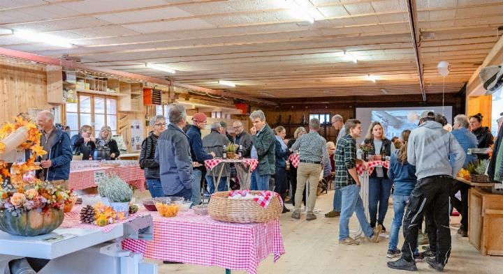 Die Burri Holzbau AG feiert mit ihren Kunden das 100-jährige Bestehen. FOTOS: PIA ULRICH