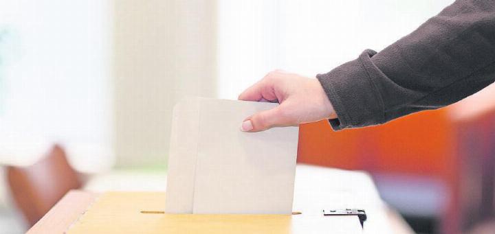 Im Verwaltungskreis Obersimmental-Saanenland gingen nur knapp 20 Prozent der Wahlberechtigten an die Urne. SYMBOLBILD: ADOBESTOCK