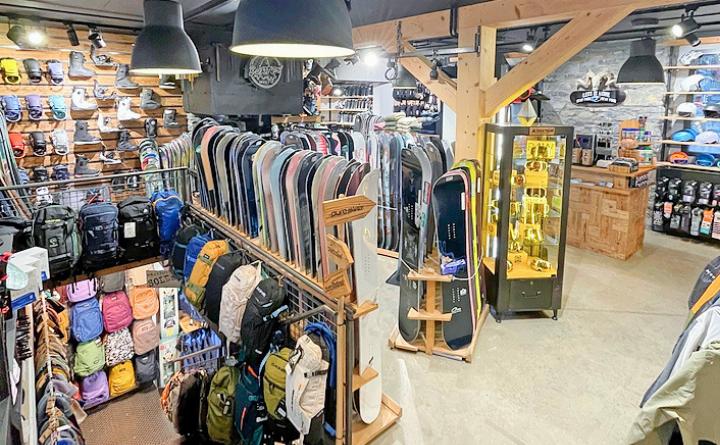 «2 für 1»-Aktion im Pure Snowboard Shop. FOTO: ZVG