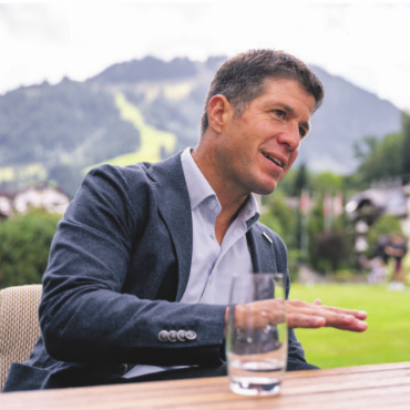 Widerstand gegen das Caprices Festival - Der Tourismus nimmt die Anliegen der Bevölkerung sehr ernst. Tourismusdirektor Flurin Riedi bietet gerne eine Plattform für gemeinsame Gespräche an.
FOTO: MARCO MINNIG