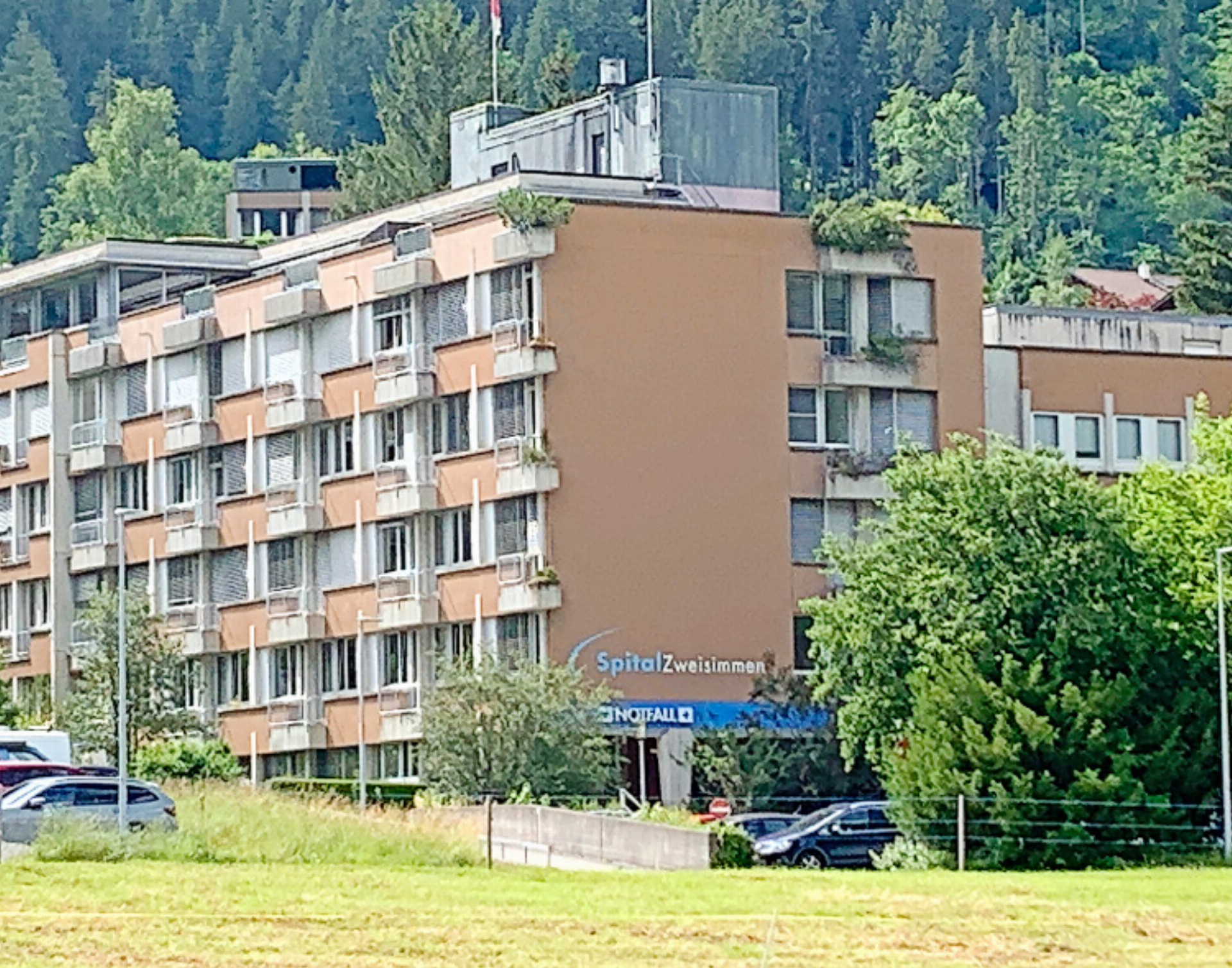 Spital STS AG erzielt weniger Gewinn trotz mehr Patientinnen und Patienten - Das Bild wird blockiert. – Möglicherweise durch einen aktiven Adblocker.