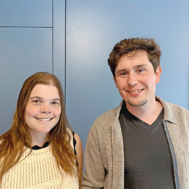 Mit Mut und Fantasie auf die Bühne - Das Team hinter der Organisation: Emily
Ross, Organisation, und Joel Schönenberger, Verpflegung.