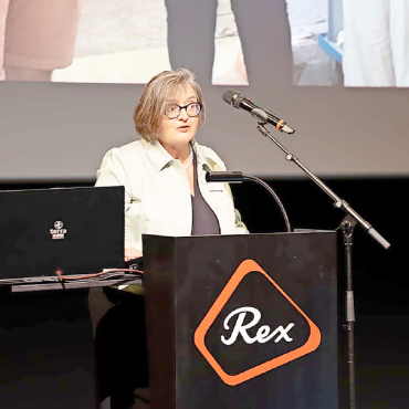 Volkswirtschaft Berner Oberland setzt stärker auf Dialog und Vernetzung - Susanne Huber, Geschäftsführerin der Volkswirtschaft Berner Oberland.    FOTO: ZVG
