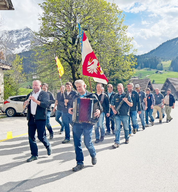 Umzug mit Musik. FOTOS: ZVG Umzug mit Musik. FOTOS: ZVG