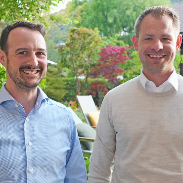 Gewerbeverein: zwischen Fachkräftemangel und Konfliktkultur - Marco Reinle von der T&R Oberland AG (links) und Lukas Breu von Breu Steiner Rechtsanwälte wurden neu in den Vorstand des Gewerbevereins gewählt. FOTO: SONJA WOLF