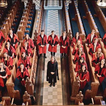St Salvator’s Chapel Choir eröffnet Schweizer Tournee in Château-d’Oex - Der St Salvator’s Chapel Choir gastiert am Donnerstag, 4. Juni, in Château-d’Oex.   FOTO: ZVG