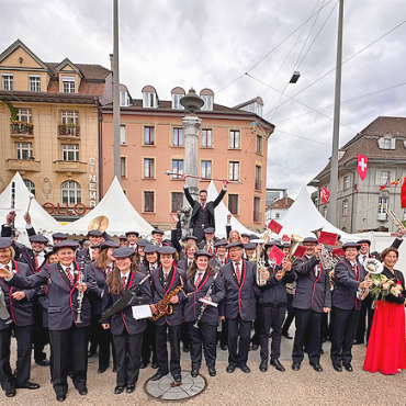 Platzkonzert mit besonderem Gast: Musikgenuss aus Luxemburg - Morgen Samstag lädt die Musikgesellschaft Gstaad zum Platzkonzert auf dem Kapälliplatz ein.   FOTO: ZVG