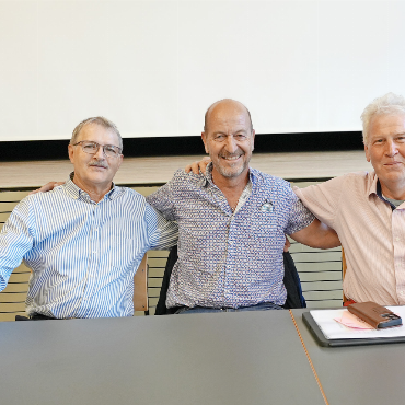 Letzte GV besiegelt das Ende der Eisbahn AG - Die Eisbahn AG ist Geschichte. Die drei Liquidatoren Jürg Horn, Peter Brand und Stefan Romang (v.l.) bleiben aber noch für gut fünf Jahre in der Pflicht.
FOTOS: SONJA WOLF
