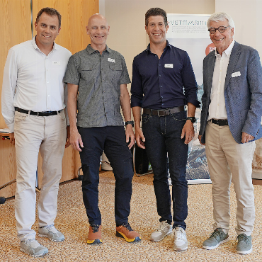 Gstaad denkt Tourismus weiter - Die Initianten der Masterclass: von links: Jan Steiner, CEO von Engadin Tourismus, Professor Jürg Stettler, Flurin Riedi, CEO von Gstaad Saanenland Tourismus, und Professor Hansruedi Müller.
