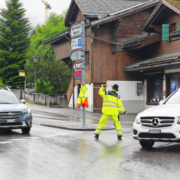 Staus wegen Belagsarbeiten - Am Dubikreisel treffen die drei Verkehrsachsen zusammen.   FOTO: MAXIME VÖGELE