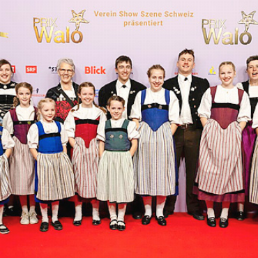 Saaner Proms 2026: junge einheimische Musiktalente auf der Bühne - Chinderchörli Saanenland.    FOTO: NICOLE BOEKHAUS