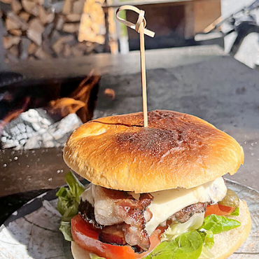 «Free Wheelie 4.0» - …beispielsweise mit dem legendären «Wheelie Burger» verwöhnen. FOTOS: ZVG