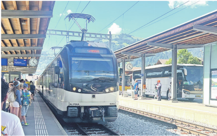 Hohe Temperaturen können auf dem MOB-Netz zu Geschwindigkeitsreduktionen und Verspätungen führen.   FOTO: MAXIME VÖGELE