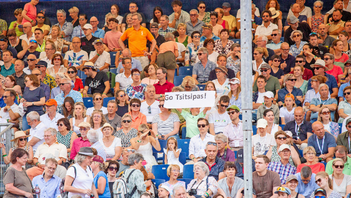 Das Swiss Open Gstaad bietet auch dieses Jahr wieder Spieler, die so einige Fans anziehen werden. Rundes Foto: Julien Finkbeiner (rechts) mit Michel Brand von der Swiss Open Gstaad AG bei der Siegerehrung 2024. ARCHIVFOTOS: JOCELYNE PAGE Das Swiss Open Gstaad bietet auch dieses Jahr wieder Spieler, die so einige Fans anziehen werden. Rundes Foto: Julien Finkbeiner (rechts) mit Michel Brand von der Swiss Open Gstaad AG bei der Siegerehrung 2024. ARCHIVFOTOS: JOCELYNE PAGE