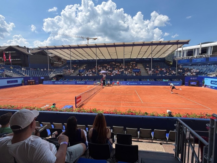 Der erste Tag am EFG Swiss Open Gstaad hat stattgefunden: Die ersten Qualifikationsmatches sind gespielt worden. (Foto: AvS/GL) Der erste Tag am EFG Swiss Open Gstaad hat stattgefunden: Die ersten Qualifikationsmatches sind gespielt worden. (Foto: AvS/GL)