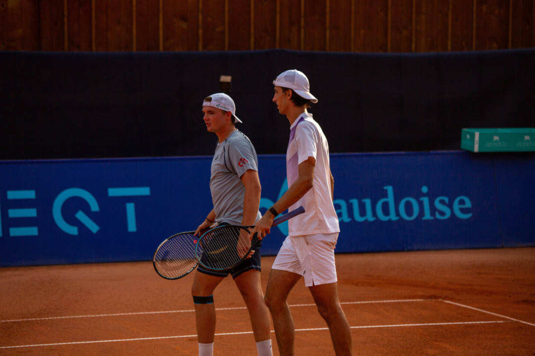 Dominic Stricker (links) und Dylan Dietrich können ihr Spiel im Doppel gewinnen. Dominic Stricker (links) und Dylan Dietrich können ihr Spiel im Doppel gewinnen.